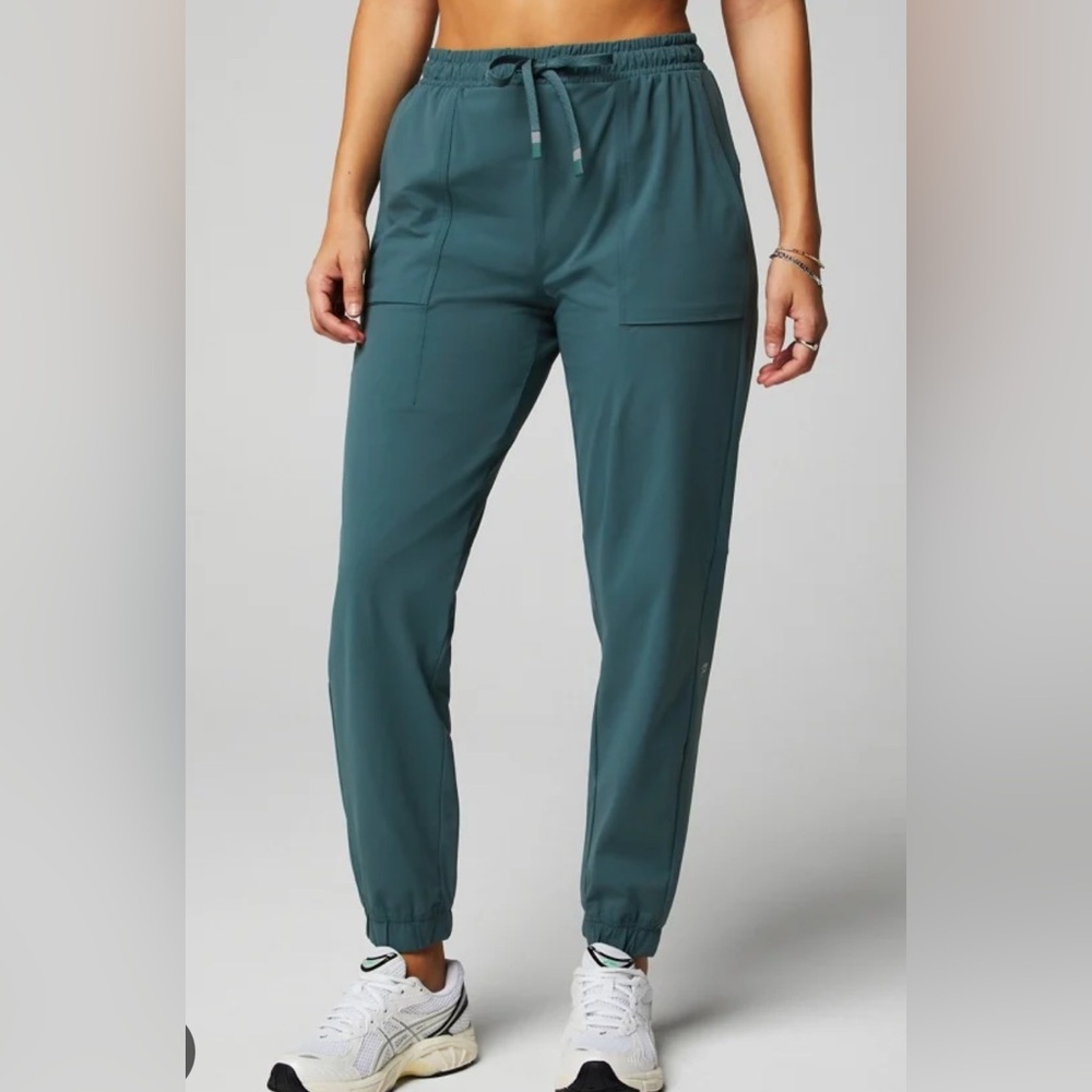 Fabletics women’s The One Jogger Pants blue. Excellent condition, worn once.